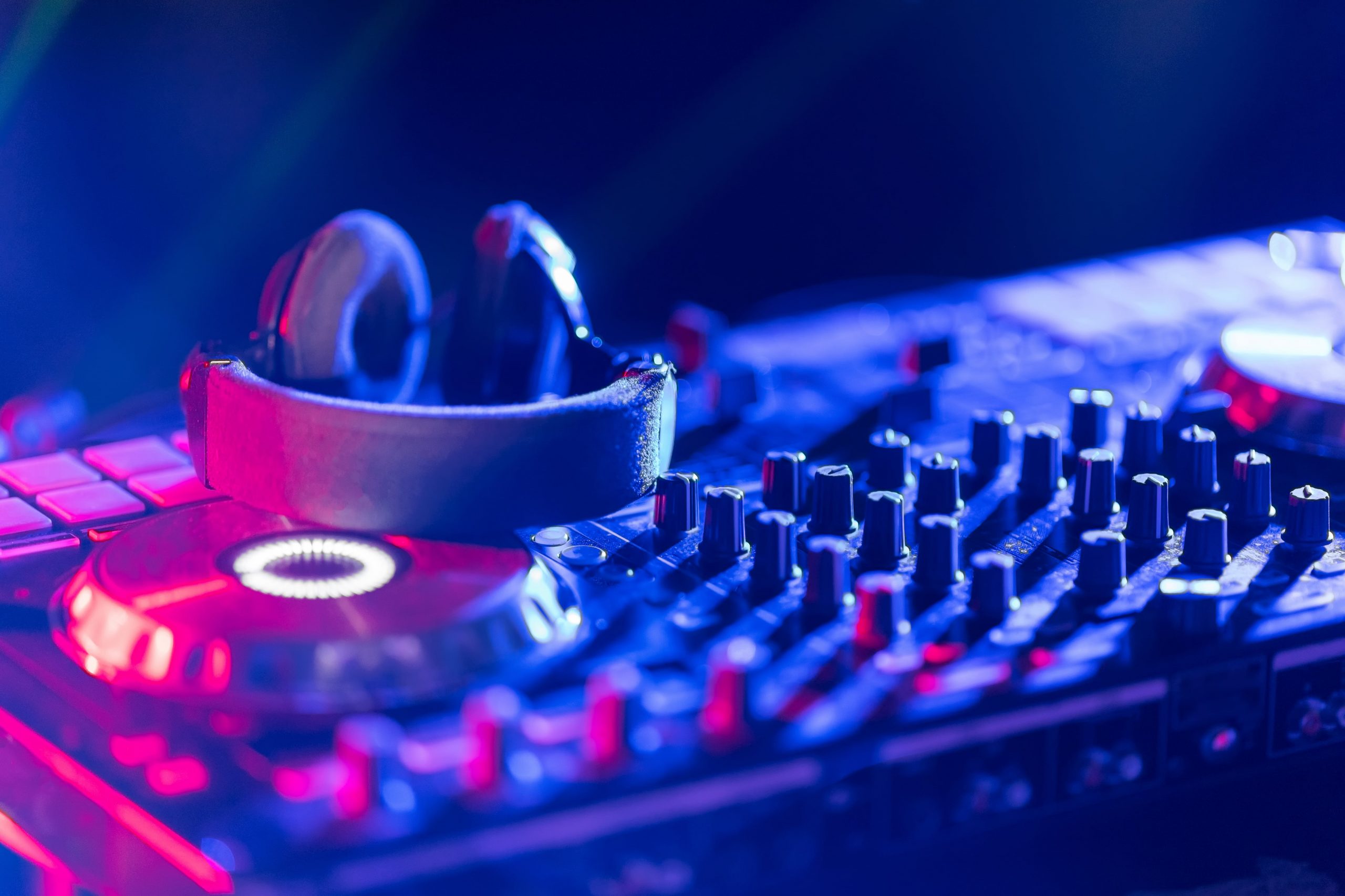 shutterstock_762744412-min
